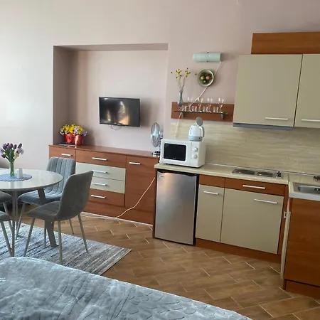 Virbaliskes Takas - Sveciu Namai Konukevi 3*